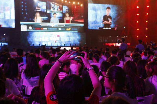 力分担持球 力分担持球